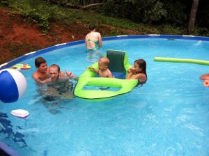 1005724_10201682756496958_958865592_n